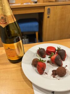 Onboard Group Gift_Champage and Chocolate